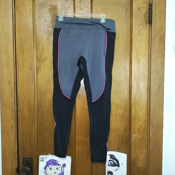 Athletic Set - Picture 12 of 16